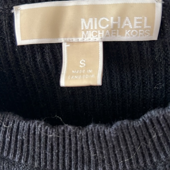 Women’s Knit Long Sleeve Thick Grommet Lace Up Sweater - Picture 2 of 7